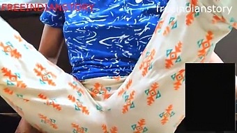 Desi Aunty'S Intimate Video Chat With Indian Teen