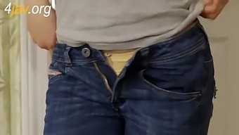 Korean Milf And Her Friend Have Friendly Sex